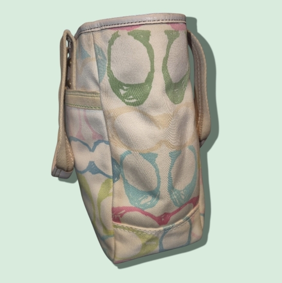 Coach Vintage Hampton Scribble Pastel Signature Tote - Picture 4 of 12